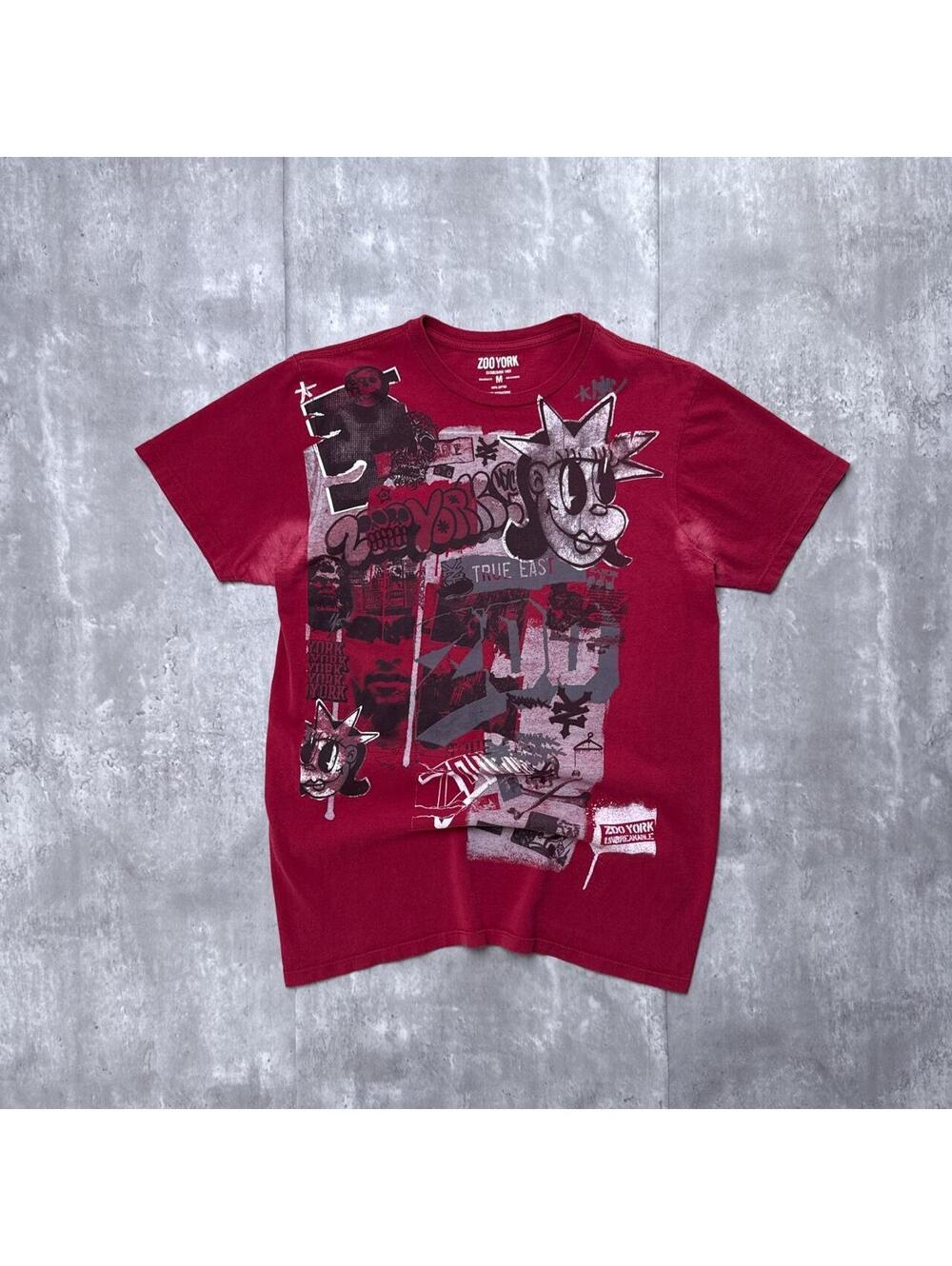 Y2K Zoo York red 00s graphic grunge skater t shirt tee